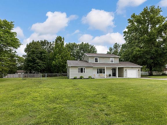 3rd image of 203 Granada Dr