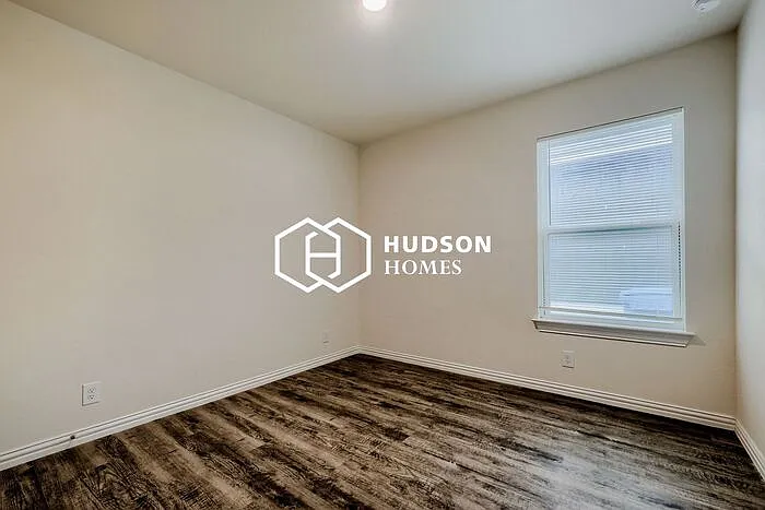 2430 Bermuda Dr — Photo 8