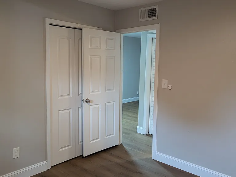 3196 Church St #1 — Photo 9