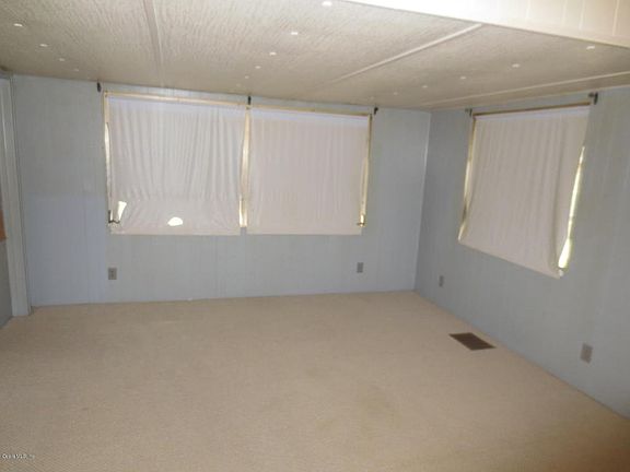 4th image of 18680 SE 24th Pl