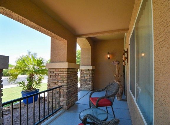 3rd image of 3851 E Olive Ave