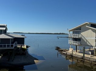 82 2nd St #311, Cedar Key, FL 32625