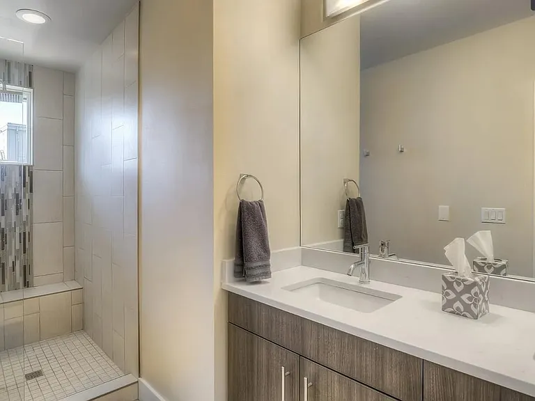 3032 Zuni St — Photo 3