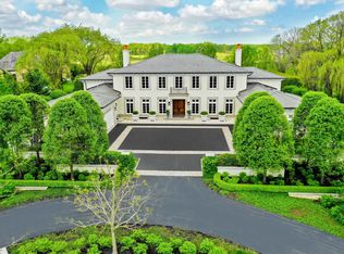 1230 W Summerfield Dr, Lake Forest, IL