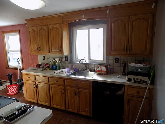 5th image of 206 Burton Street