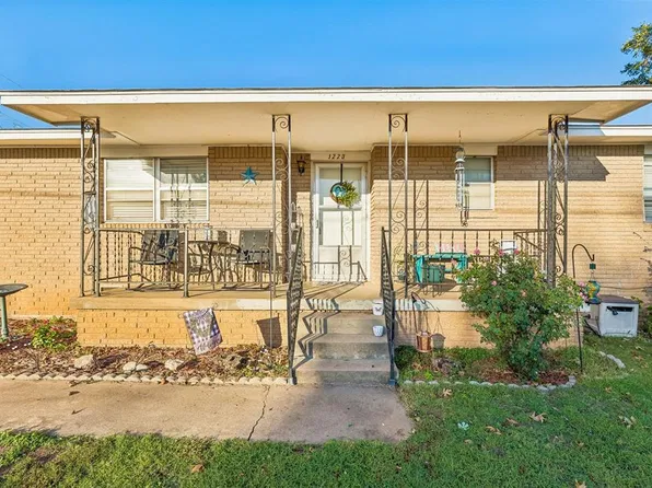 1223 N 14th St, Perry, OK 73077