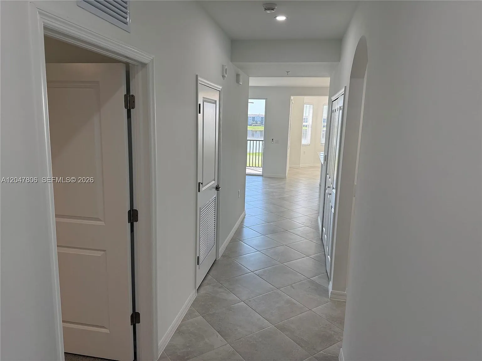2 bed, 2.0 bath, 1154 sqft, $1,950 — Photo 2