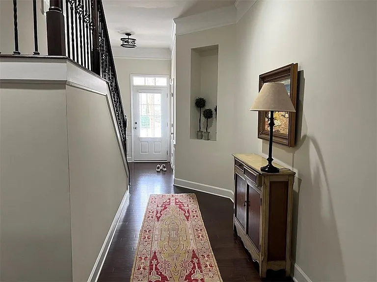 5527 Parkerton Ln — Photo 3