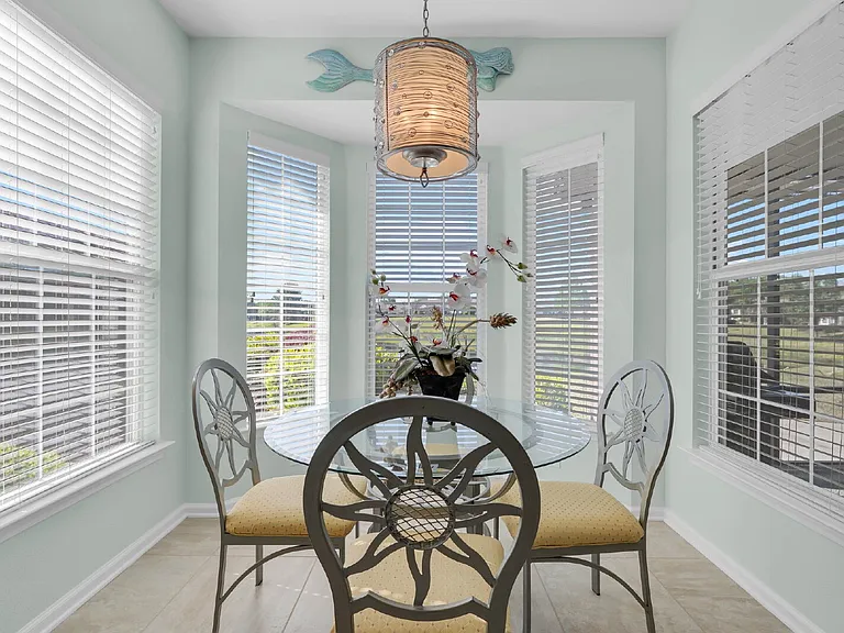 17 Thomas Bee Dr — Photo 28