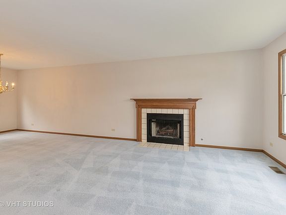 3rd image of 318 Katherine Dr