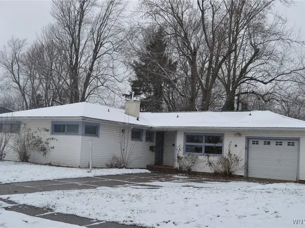 101 Green Acres Rd, Tonawanda, NY 14150