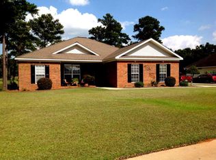 102 Lakeside Dr, Dothan, AL 36301