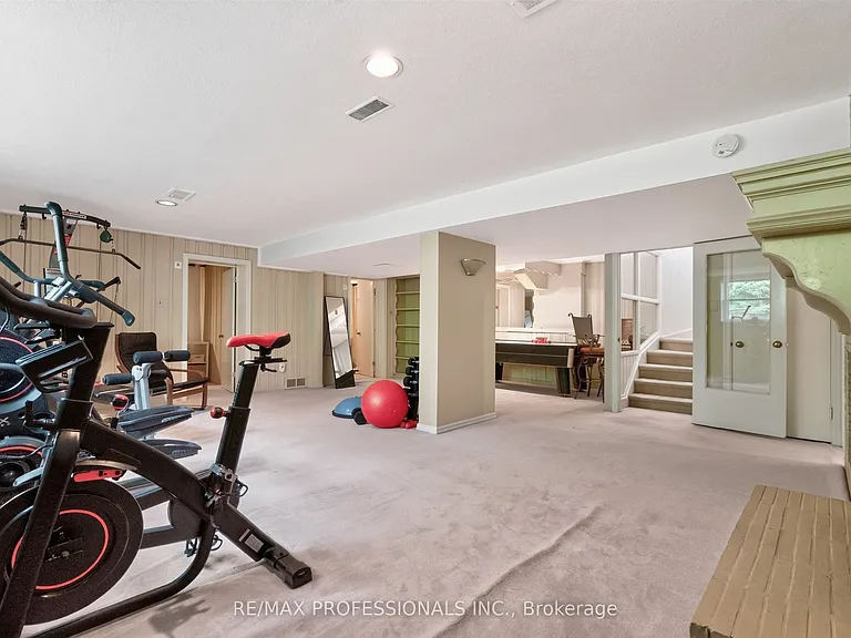 89 Valecrest Dr — Photo 26
