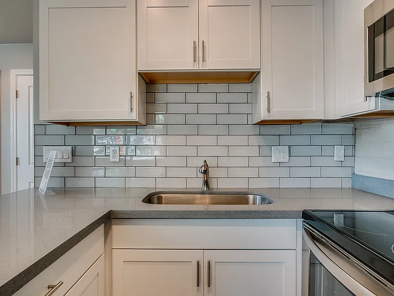 1008 S Mariana St — Photo 7