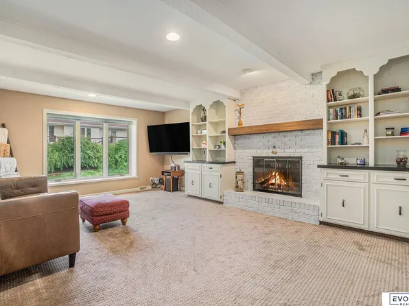 14922 Cedar Cir, Omaha, NE 68144