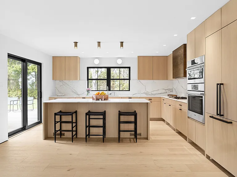8 Farmstead Ln — Photo 9