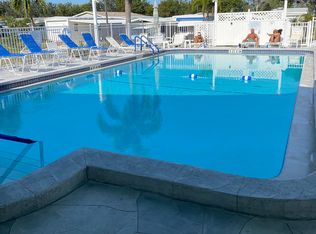 174 Carissa Ln #174, Naples, FL 34114