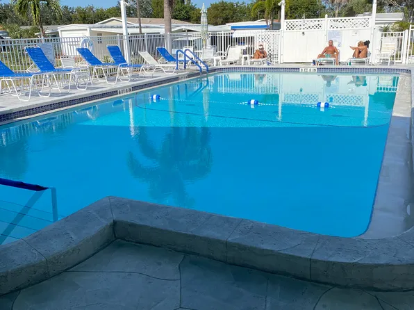 174 Carissa Ln #174, Naples, FL 34114