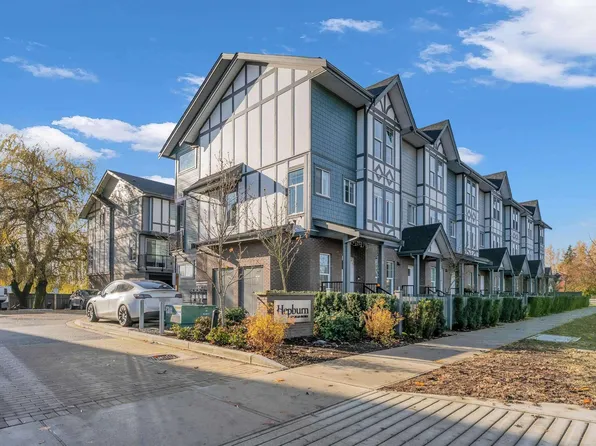 17582 60th Ave #1, Surrey, BC V3S 1T7