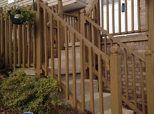 312 Blue Spruce Ln, Cross Lanes, WV 25313