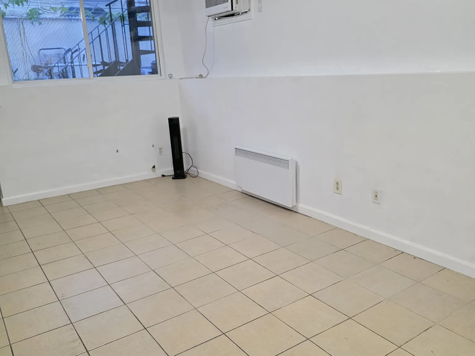 337 Hamden Ave — Photo 4