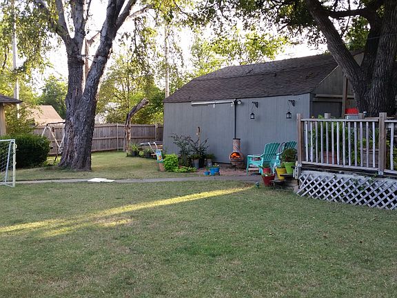 3rd image of 1324 NW Ash Ave