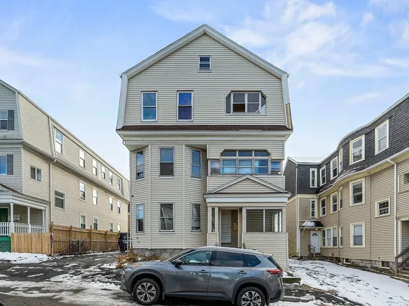 9 Montrose St, Worcester, MA 01610