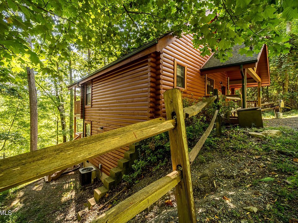 428 Sugar Mountain Way, Pigeon Forge, TN 37863 | Zillow