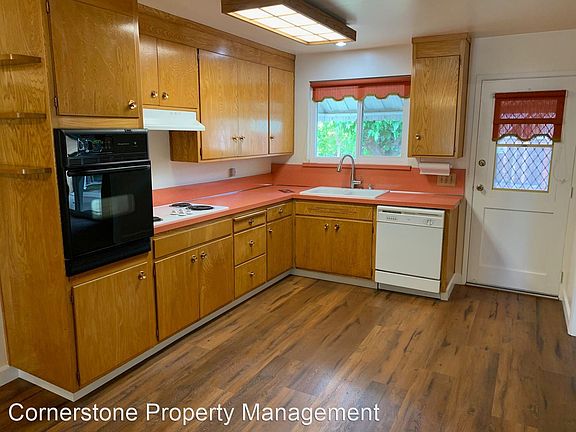 3rd image of 14980 Freeman Ave