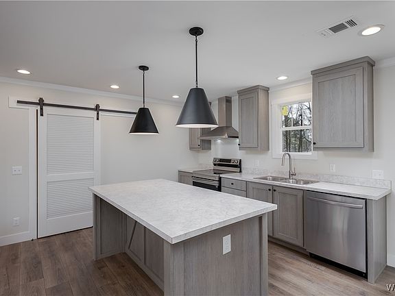 2nd image of 4511 Oak Hill Dr