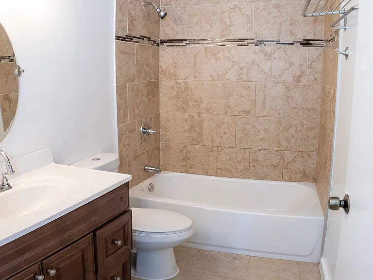 1169 S Plymouth Ct #302 — Photo 8