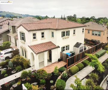 1811 Velvetleaf Ln, Santa Rosa, CA, 95404