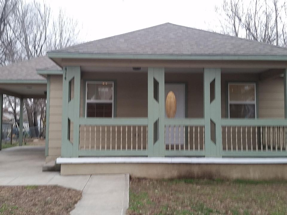 1st image of 414 S 8th St
