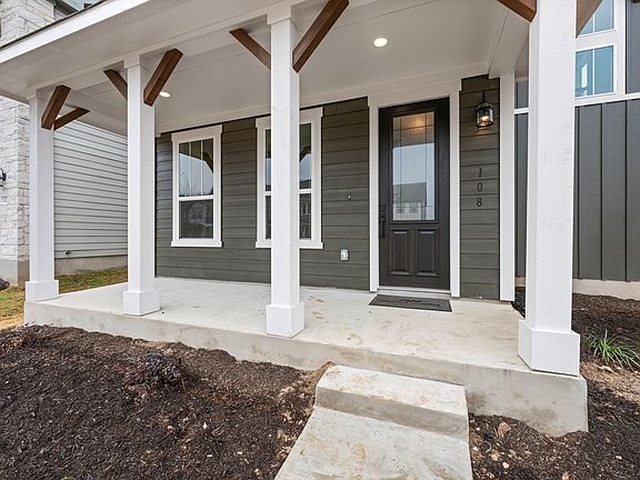 108 Clemens Drive Interior Image 4