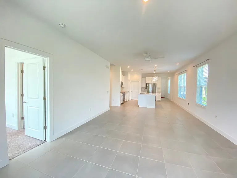 2182 Palm Tree Dr — Photo 5