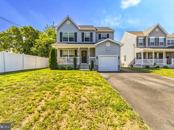 28 Smith Ln, Runnemede, NJ 08078