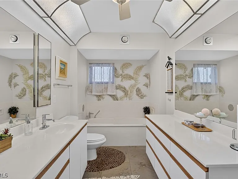 1900 Virginia Ave #503 — Photo 25