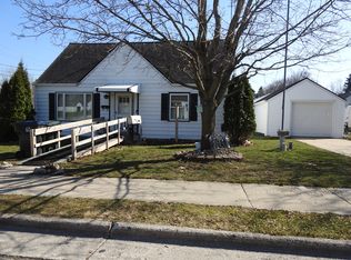 303 W Water St, BRILLION, WI 54110
