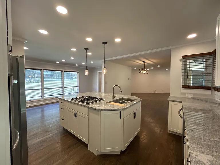 5933 Crestwood Dr — Photo 6