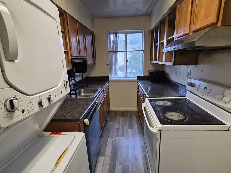3072 Patrick Henry Dr #202 — Photo 1