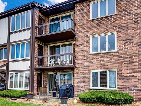3rd image of 4932 Circle Ct APT 512