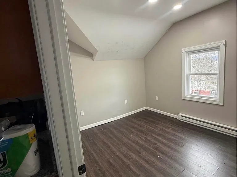 39 W Ridge St #3 — Photo 8