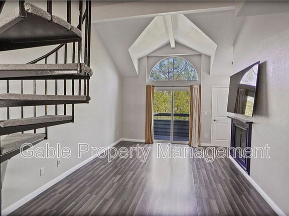 4th image of 26921 Flo Ln Unit 204