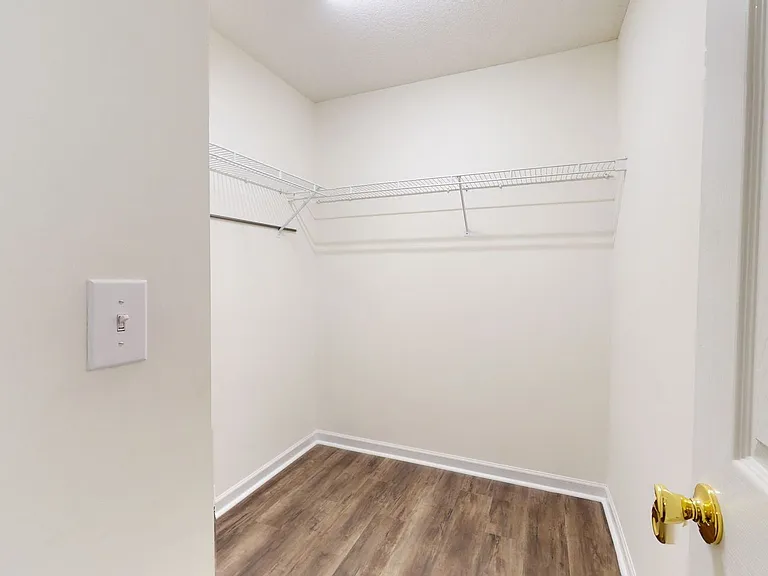 670 Emerald Cove Dr — Photo 22