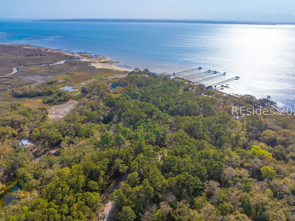 12 Vista Blvd W, Saint Helena Island, SC 29920