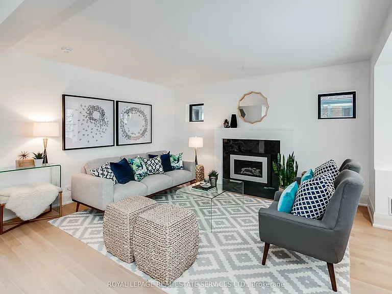 126 Hudson Dr — Photo 3