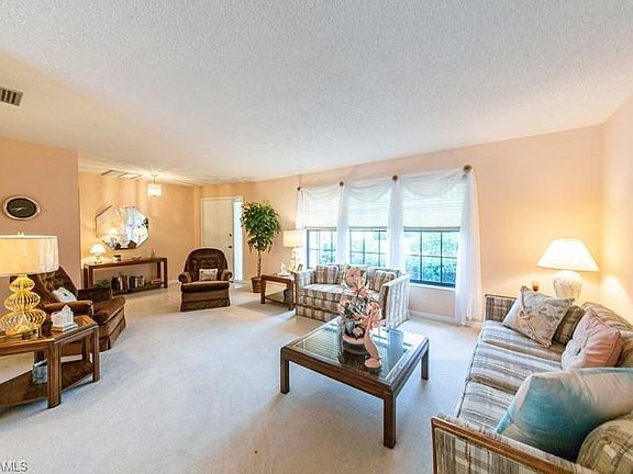 5th image of 912 SE 21st Pl