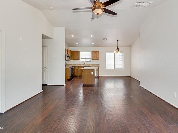 3rd image of 4115 E Tanzanite Ln