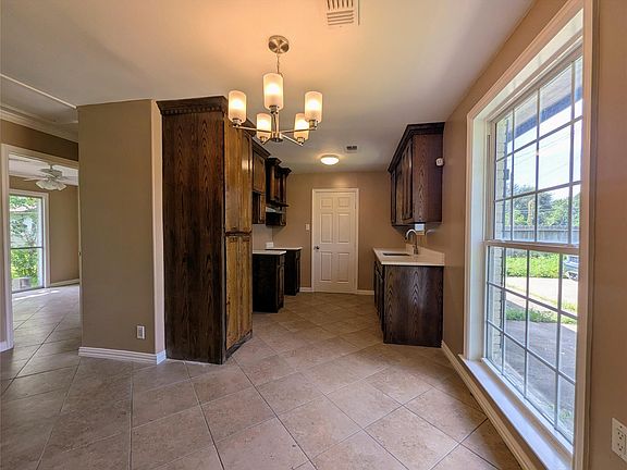 5th image of 12727 Zavalla St