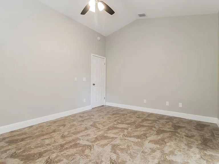 1001 Manigan Ave — Photo 10
